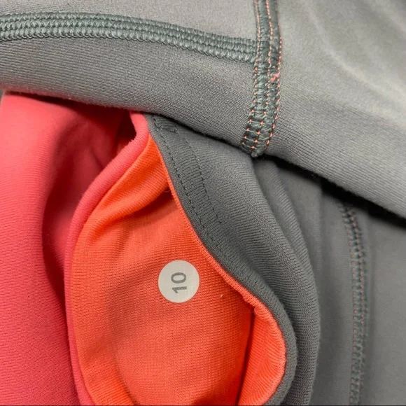 Lululemon Grey Reversible Wunder Under Leggings 10 - Picture 6 of 9